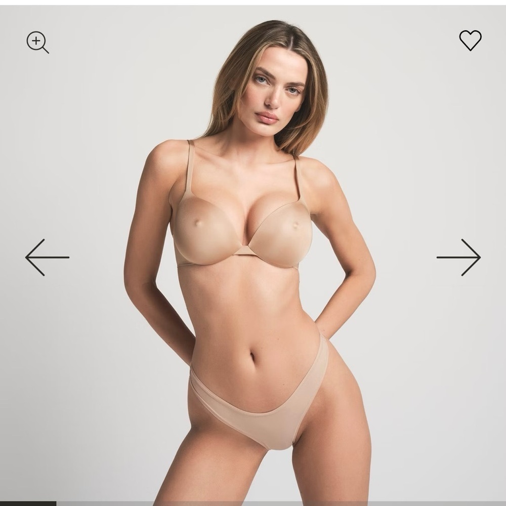 SKIMS Nipple Push Up Bra - Picture 4 of 11